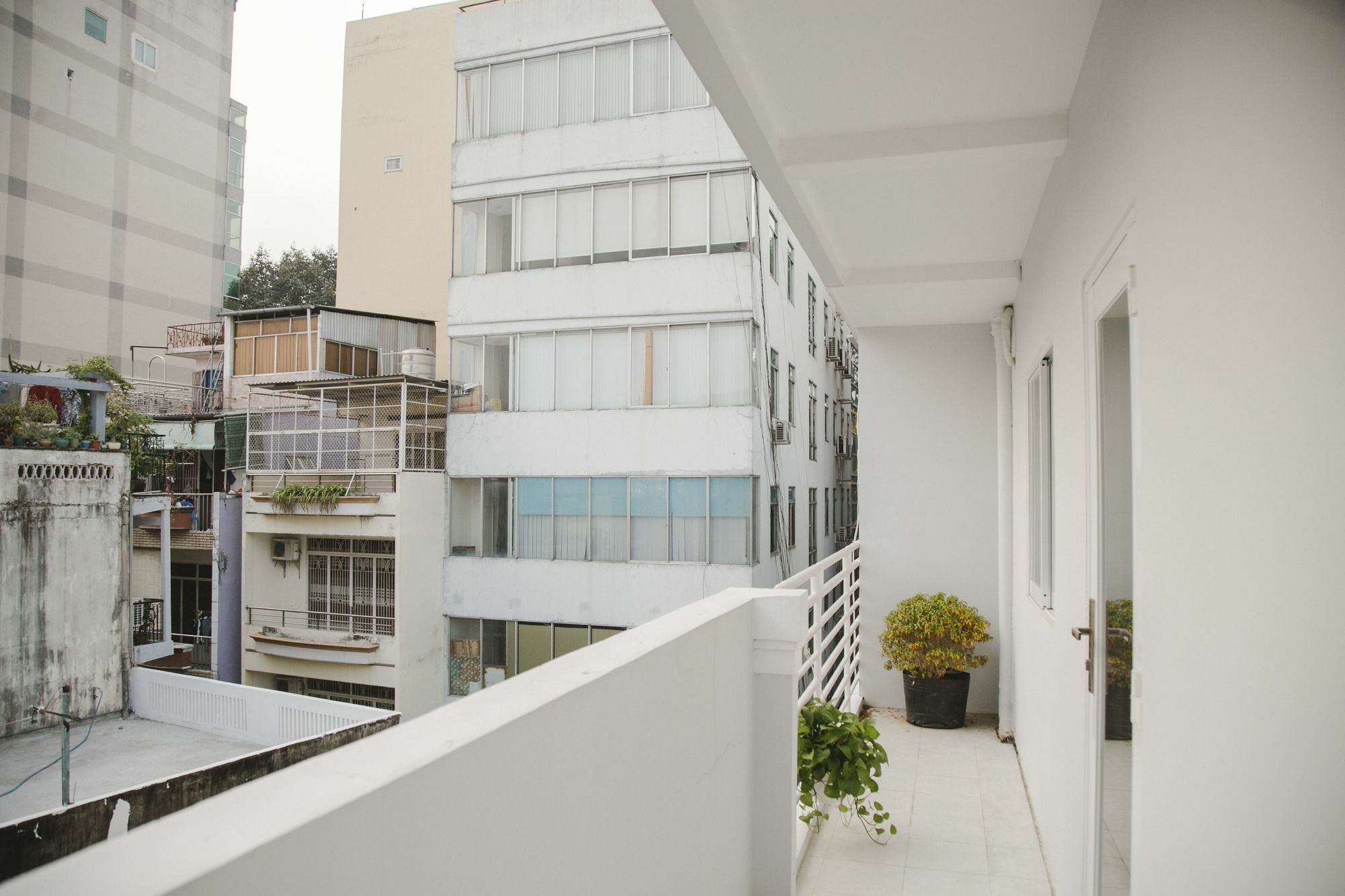 White Home Хошимин Экстерьер фото